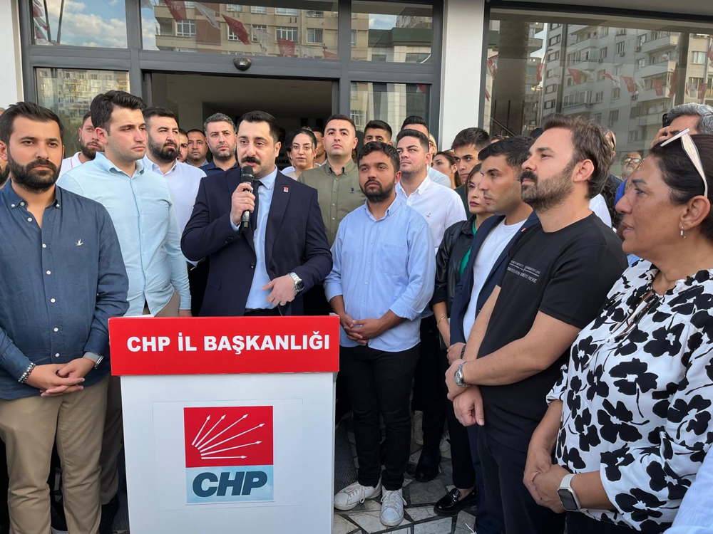 CHP’de Ahmet Tanık başkan adaylığını açıkladı