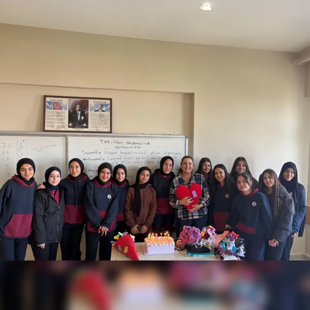 Duygu hocanın en  duygusal öğretmenler günü