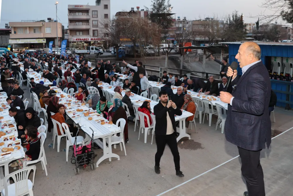 Yüreğir Belediyesi Bin Kişilik İftar Sofrası Kurdu