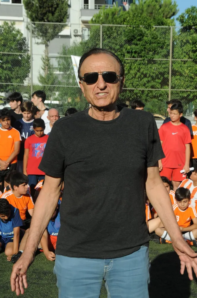 “Bu hafta oynayacağımız İnegöl maçına belediye başkanları ile milletvekilleri ve tüm Adanalı hemşerilerimizi yanımızda görmek istiyoruz”