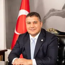 CEYHAN 1967 SPOR KULÜBÜ BAŞKANI FAHRETTİN VARLI: “KURBAN BAYRAMI, SADECE BİR VECİBE DEĞİL, TOPLUMSAL DAYANIŞMANIN EN GÜZEL ÖRNEĞİDİR”