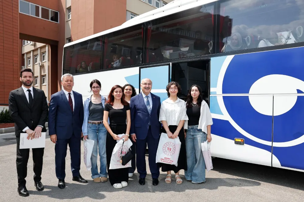 ADANA’DAN 40 KIZ ÖĞRENCİMİZ ‘MEDENİYET, TARİH VE KÜLTÜR’ KAMPINA YOLA ÇIKTI