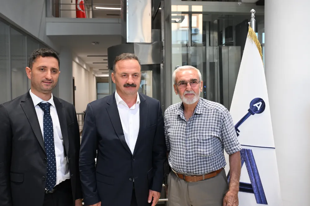 Adana’da Siyasi Sürpriz: Gizzik Duran’ın Torunu Anahtar Parti’de