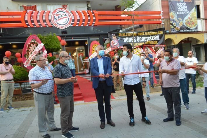 Katık Döner Turgut Özal Bulvarında Dede Kebap Karşısında ki Yeni Şubesini Başkan Zeydan Karalar’ın da Katıldığı Muhteşem Bir Açılışla Gerçekleştirdi
